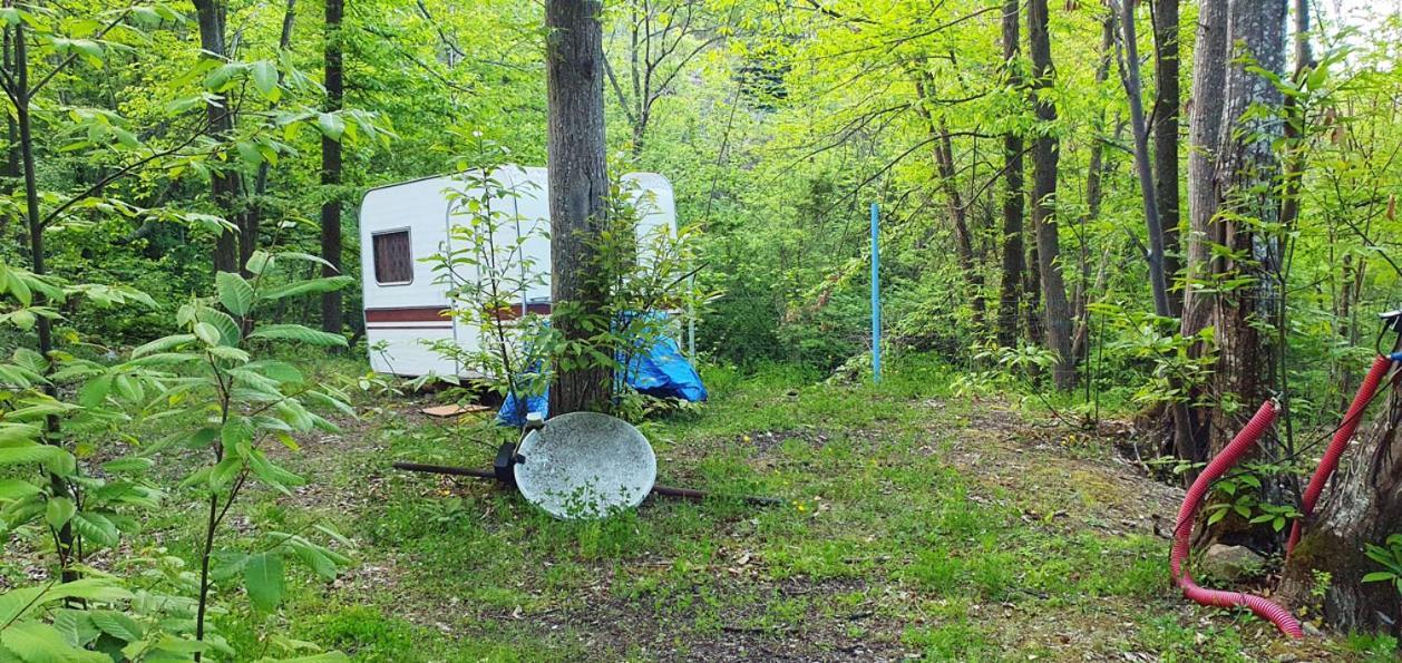 Camping le P'Tit Bonheur Escaro Ngoại thất bức ảnh