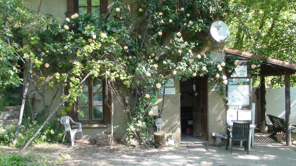 Camping le P'Tit Bonheur Escaro Ngoại thất bức ảnh
