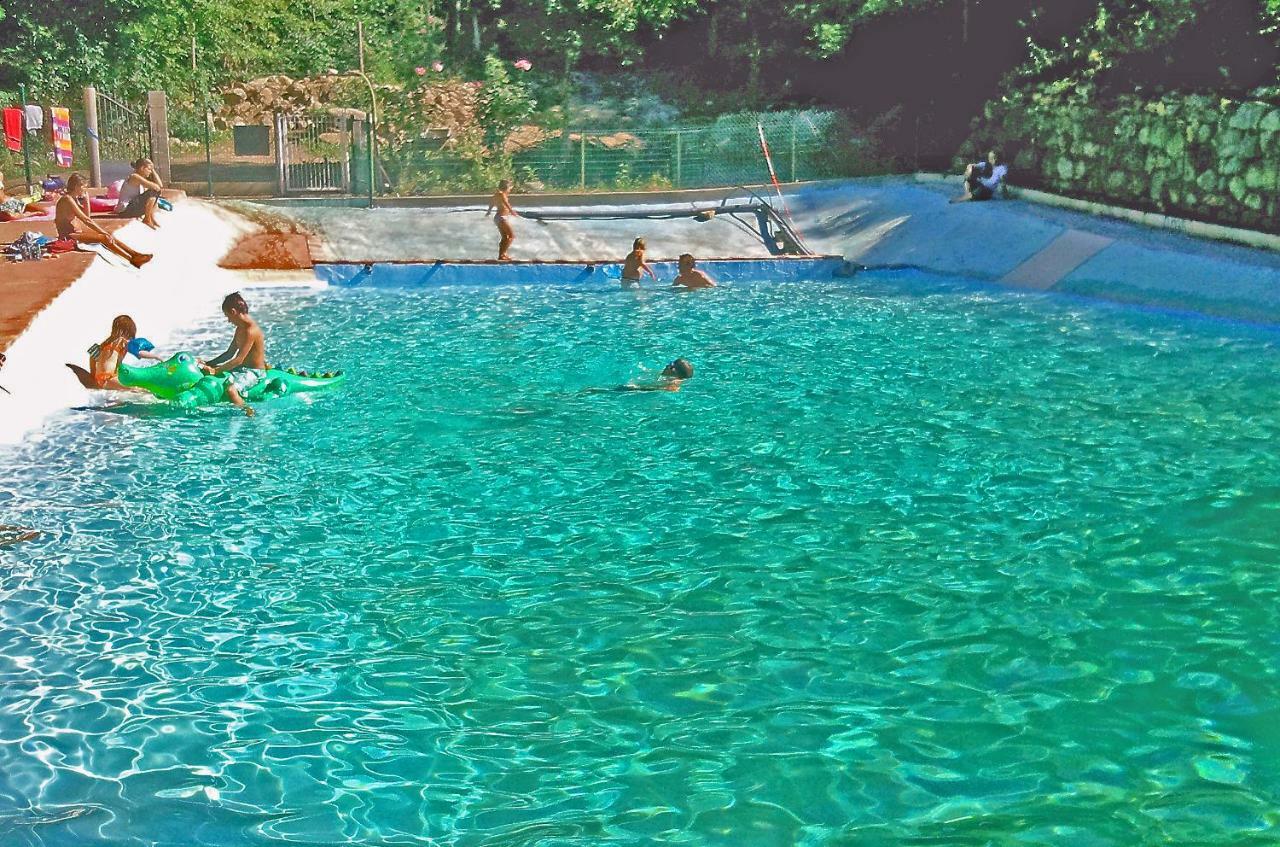Camping le P'Tit Bonheur Escaro Ngoại thất bức ảnh