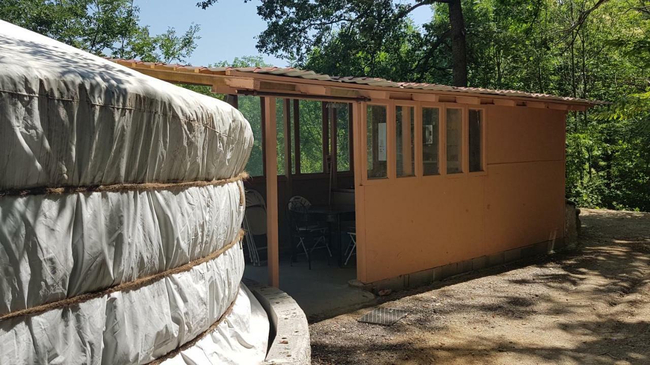Camping le P'Tit Bonheur Escaro Ngoại thất bức ảnh